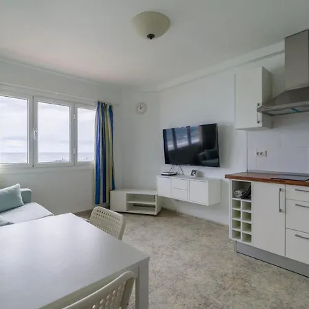Seafront 2br - Views - Peaceful Apartment Ingenio