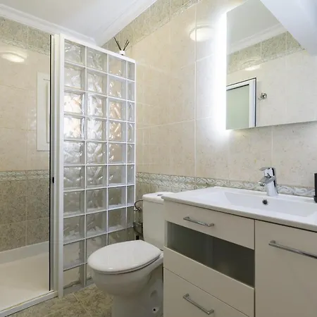 Seafront 2br - Views - Peaceful *