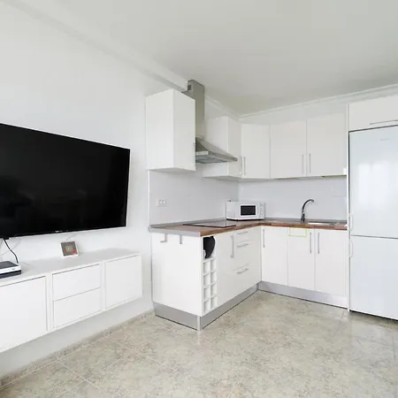 Seafront 2br - Views - Peaceful Apartment Ingenio