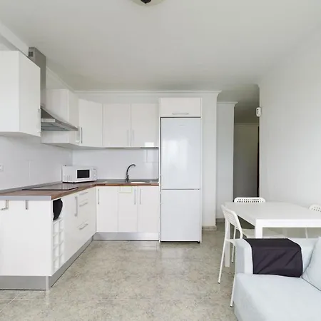 Seafront 2br - Views - Peaceful *