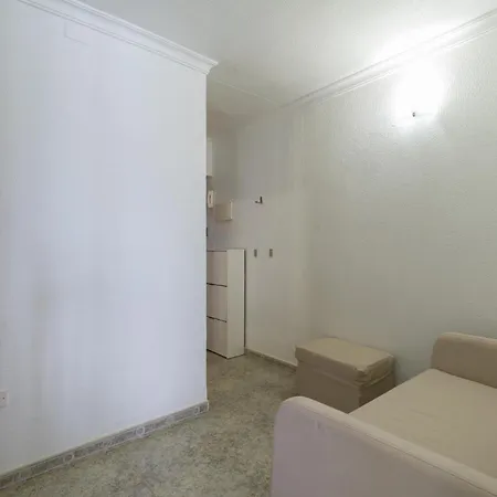 Seafront 2br - Views - Peaceful Apartment *